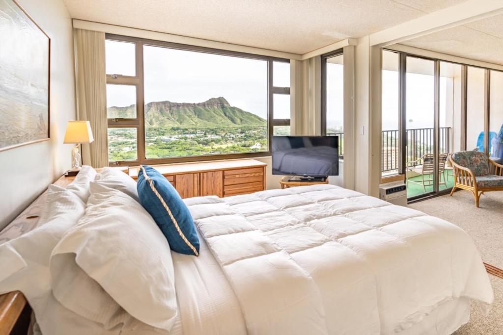 Appartement Waikiki Banyan W-Ocean Views With Free Parking! à Honolulu Extérieur photo