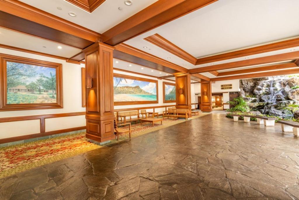 Appartement Waikiki Banyan W-Ocean Views With Free Parking! à Honolulu Extérieur photo