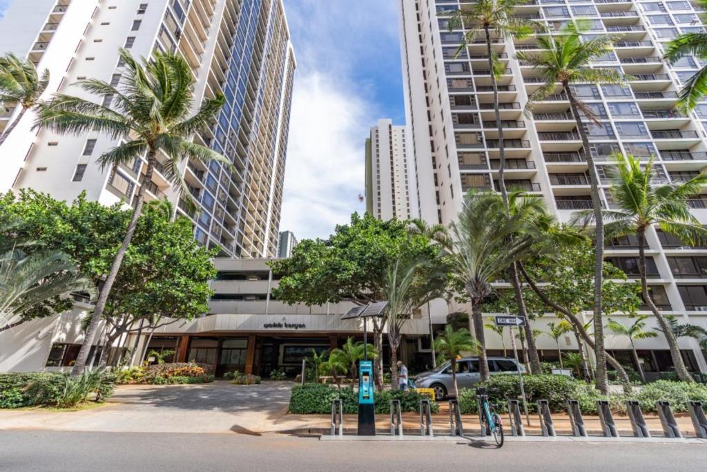 Appartement Waikiki Banyan W-Ocean Views With Free Parking! à Honolulu Extérieur photo