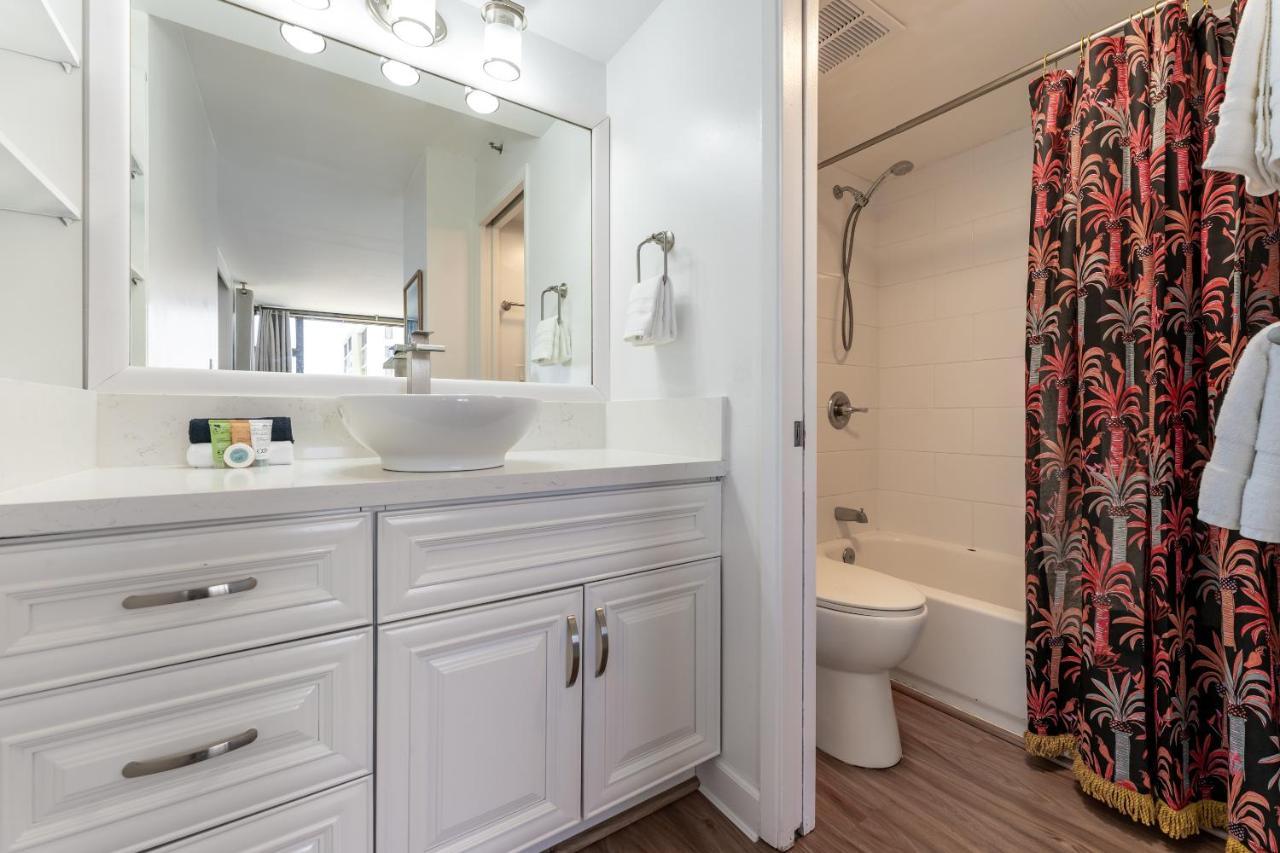 Appartement Waikiki Banyan W-Ocean Views With Free Parking! à Honolulu Extérieur photo